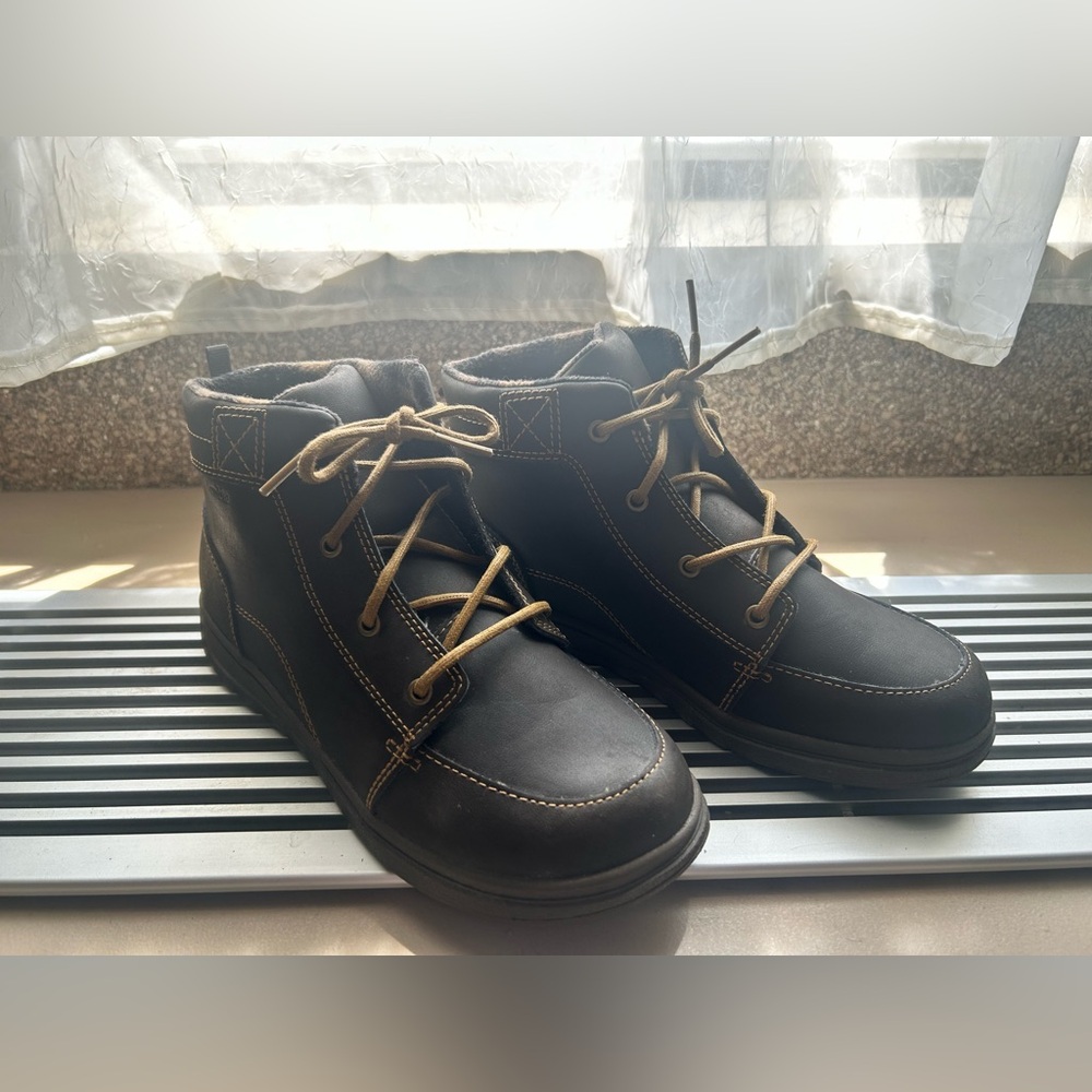 Columbia Moc Toe Lace Up Ankle Boots Flannel Interior Men’s Size 4